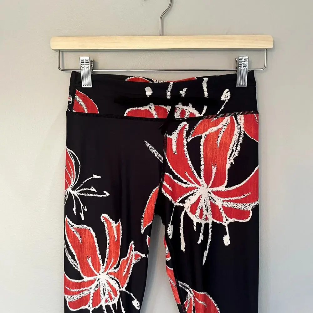 The Upside Hibiscus-Print Drawstring Yoga Pants in Black & Red SZ 6